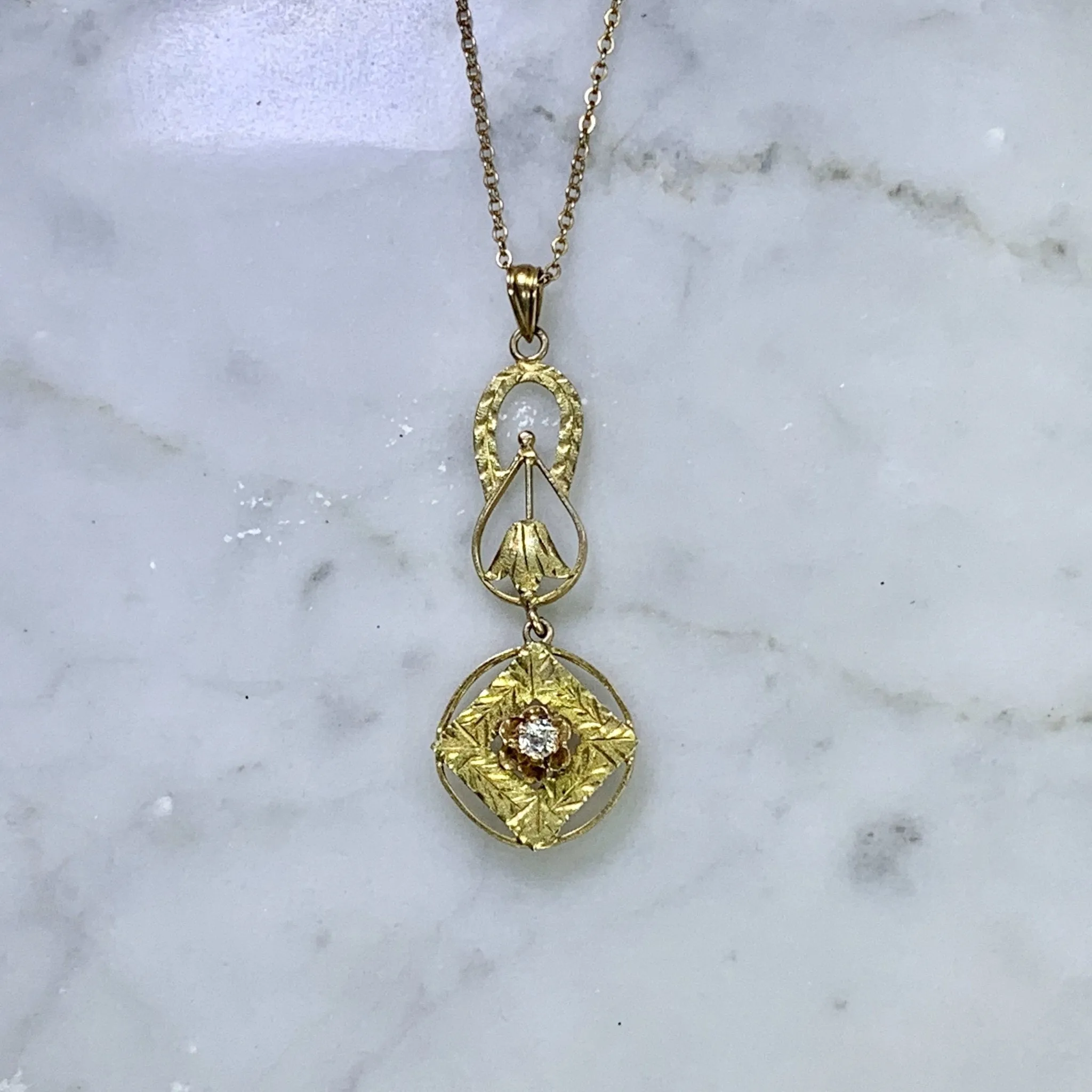 1930s Diamond Pendant in 10K Yellow Gold Filigree. Drop Pendant with Art Nouveau Style.