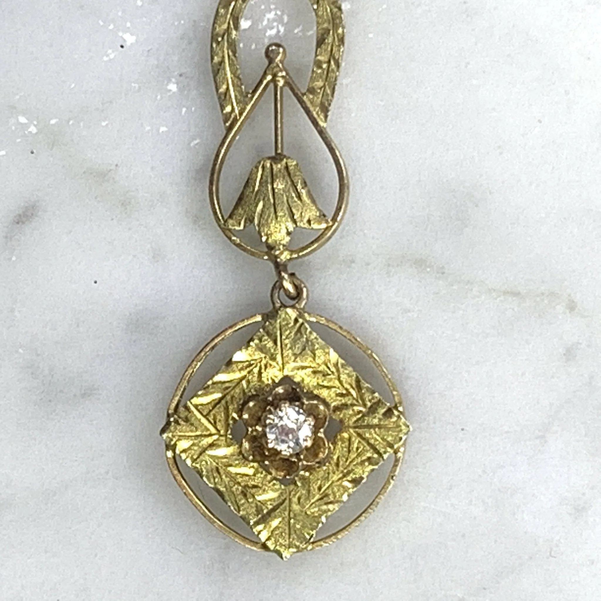 1930s Diamond Pendant in 10K Yellow Gold Filigree. Drop Pendant with Art Nouveau Style.