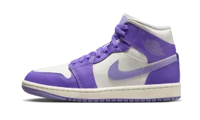 Air Jordan 1 Mid Action Grape